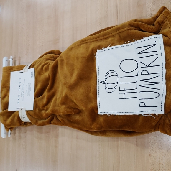 Rae Dunn blanket NWT - Picture 2 of 3